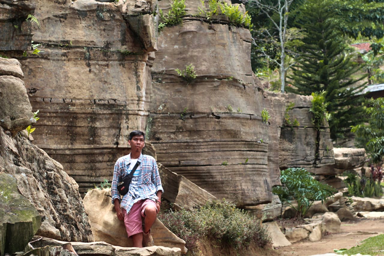 Trekking Gua Garunggang & Curug leuwi asih